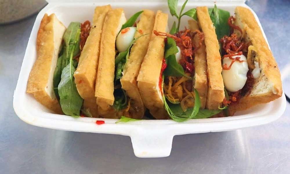 Fried tofu sandwich: A captivating street snack in Ho Chi Minh City